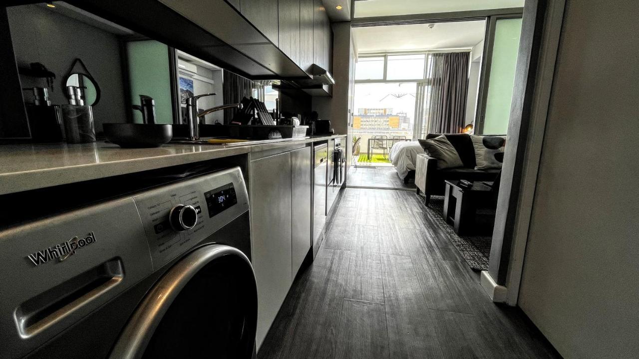Modern Luxury Studio With Breathtaking City Views - No Load Shedding เคปทาวน์ ภายนอก รูปภาพ