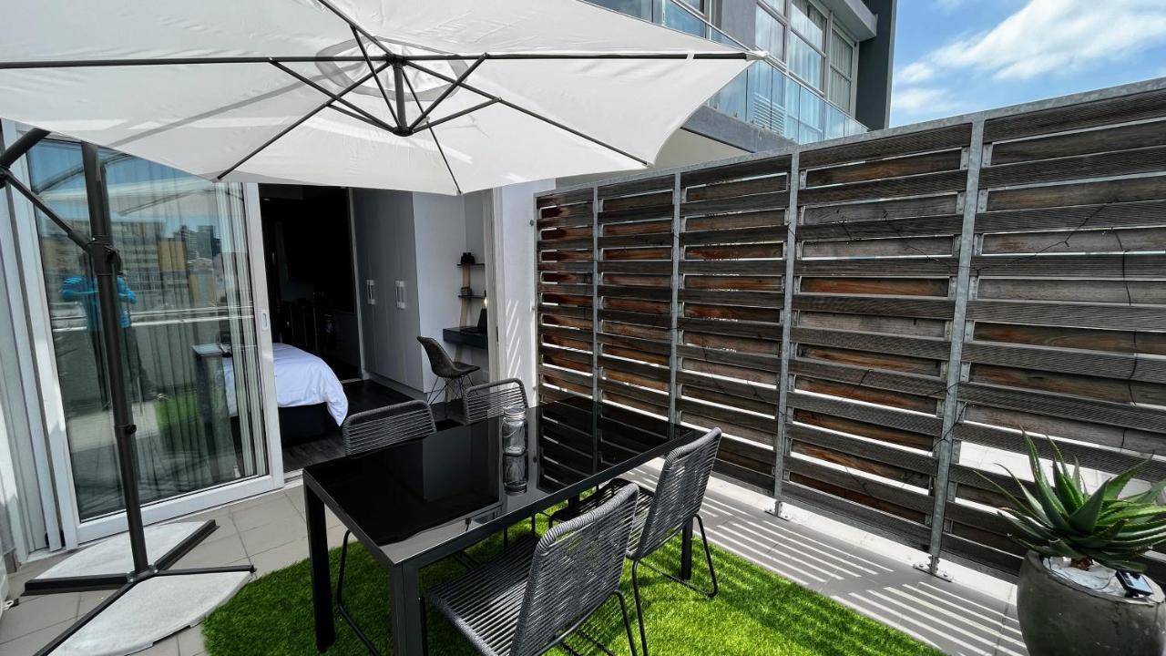 Modern Luxury Studio With Breathtaking City Views - No Load Shedding เคปทาวน์ ภายนอก รูปภาพ